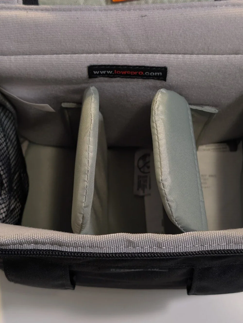 NWT Lowepro Mirrorless Camera Bag Weatherproof Shoulder Case for Sony Alpha Cano